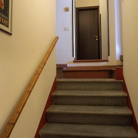 La Flora Bed & Breakfast